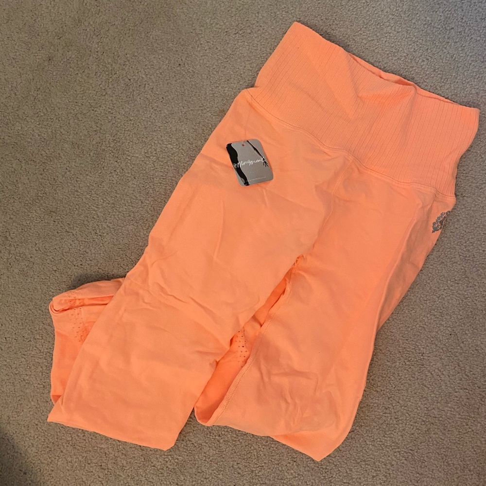 NWT Free People peach leggings